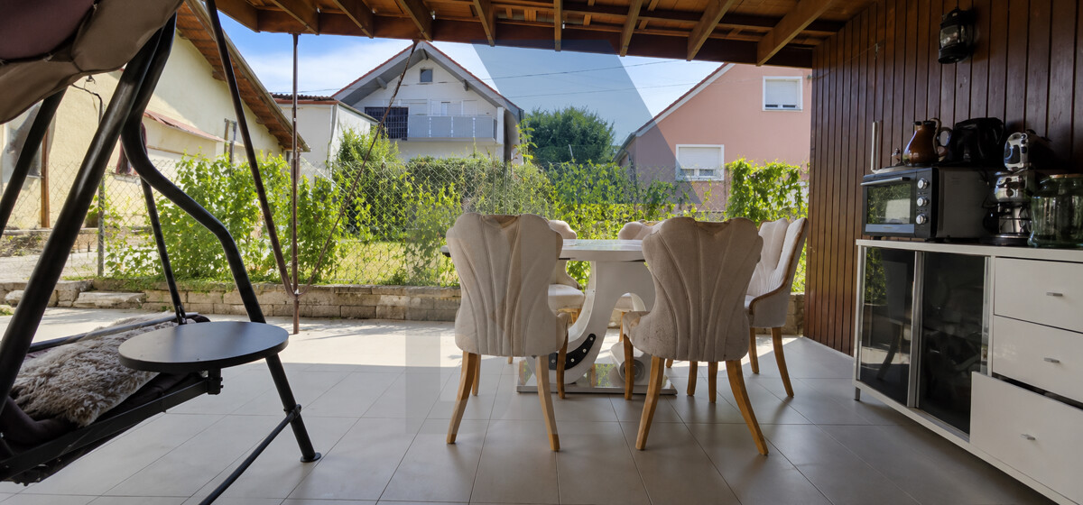 Terrasse EG.